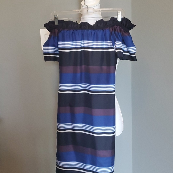 banana republic striped off the shoulder dress Banana Republic Striped Off-The-Shoulder Maxi Dress in Blue/White UFO No More